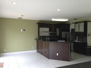 23395 Water Cir in Boca Raton, FL - Building Photo - Building Photo