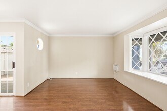 12334 Moorpark St, Unit 4359 in Studio City, CA - Foto de edificio - Building Photo