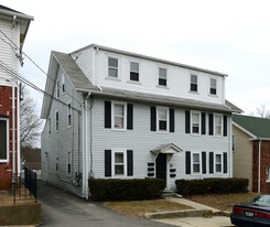 85 Manchester St in West Warwick, RI - Building Photo