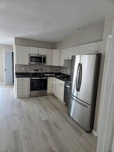 4860 82nd Ave N in Pinellas Park, FL - Foto de edificio - Building Photo