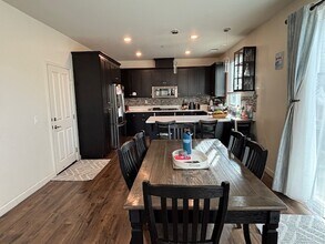7718 Wildrose Way in Penngrove, CA - Building Photo - Building Photo