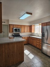 3513 Sierra Vista Dr in Farmington, NM - Building Photo - Building Photo