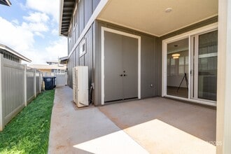 94-1133-1133 Halekukui St in Waipahu, HI - Building Photo - Building Photo