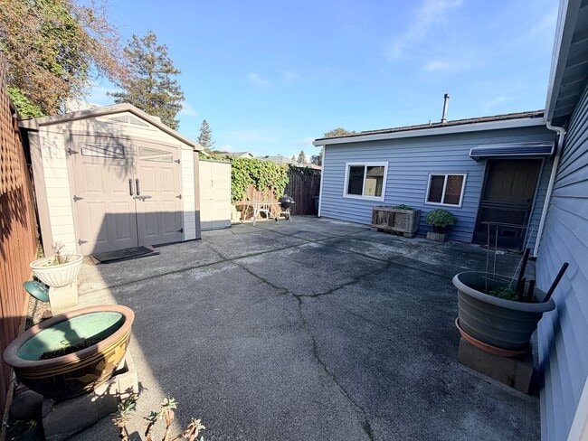 18 Webster St in Petaluma, CA - Building Photo - Building Photo