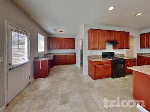 5517 Village Trace in Union City, GA - Foto de edificio - Building Photo