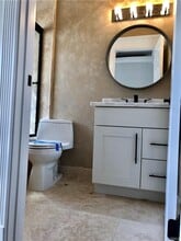2099 Continental Ave in Costa Mesa, CA - Building Photo - Building Photo
