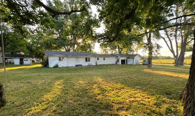 property at 2053 Davisville Rd