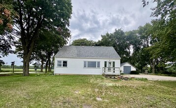 6809 IL-71 in Yorkville, IL - Building Photo - Building Photo