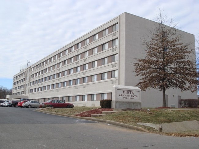 Vista Apartments of Radcliffe in Radcliff, KY - Building Photo - Building Photo