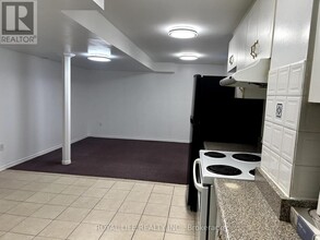 1126 Barleymow St in Mississauga, ON - Building Photo - Building Photo