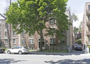 2515 Édouard-Montpetit in Montréal, QC - Building Photo