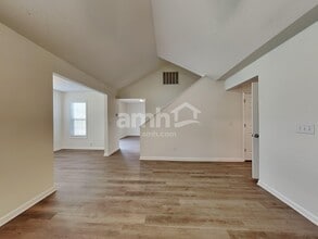5765 Regent Village Dr in Winston-Salem, NC - Building Photo - Building Photo