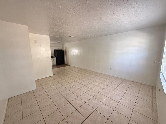 8505 N Tampa St in Tampa, FL - Foto de edificio - Building Photo