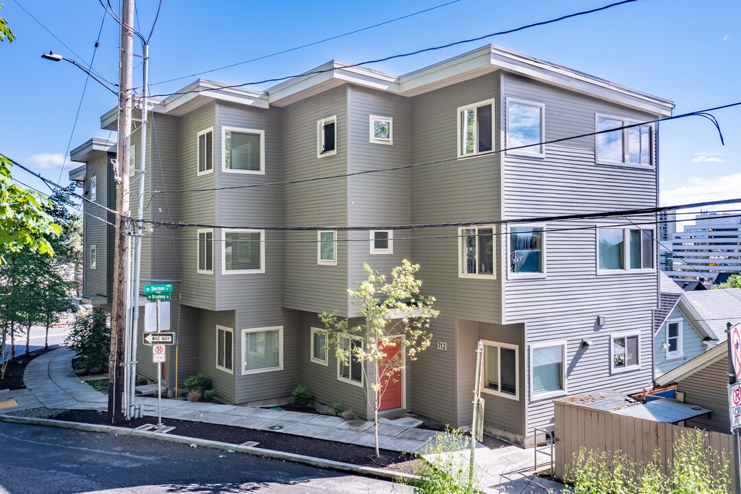 The Heights at Terwilliger Plaza in Portland, OR - Building Photo