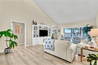 2560 NW Seagrass Dr in Palm City, FL - Building Photo - Building Photo