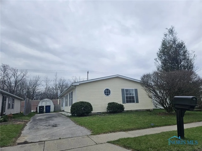 property at 4611 Granite Ln