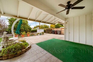 29090 Del Monte Dr in Menifee, CA - Building Photo