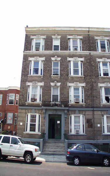 1047 Kelly St in Bronx, NY - Foto de edificio