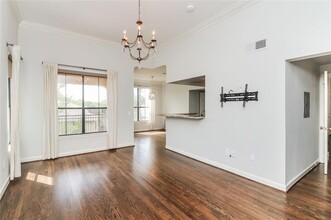 3777 Peachtree Rd NE, Unit 1237 in Atlanta, GA - Building Photo - Building Photo