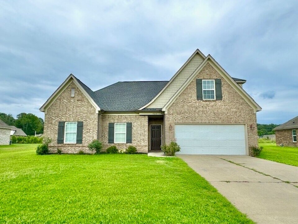 5860 Richard Pl Dr-Unit -1 in Horn Lake, MS - Building Photo