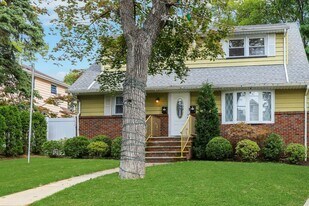 130 Mt Vernon St in Ridgefield Park, NJ - Building Photo