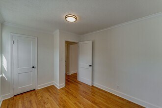 4910 Golfview Dr in Chattanooga, TN - Foto de edificio - Building Photo