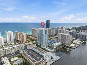 1945 S Ocean Dr in Hallandale Beach, FL - Building Photo - Building Photo