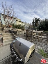 837 Micheltorena St in Los Angeles, CA - Foto de edificio - Building Photo