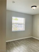 1120 Southdale Rd in Ft. Myers, FL - Building Photo - Building Photo