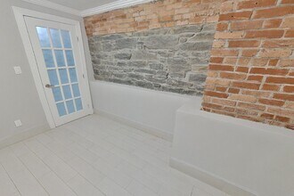 279 E 10th St in New York, NY - Building Photo - Building Photo