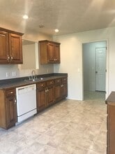 3744 S Christine Ave in Springfield, MO - Building Photo - Building Photo