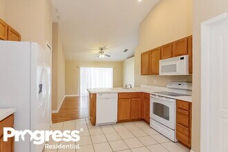 25806 Bloomsbury Ct in Land O Lakes, FL - Foto de edificio - Building Photo