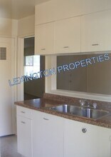 1124 Hampton Rd in Sacramento, CA - Building Photo - Building Photo