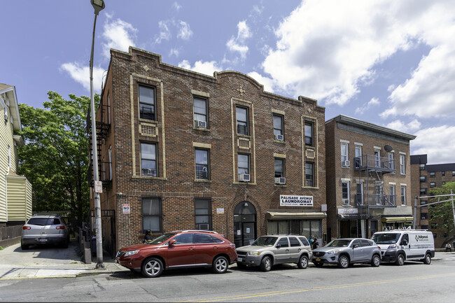 160 Palisade Ave in Yonkers, NY - Building Photo - Building Photo