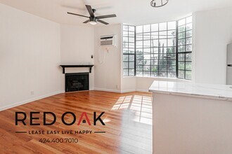 10304 Tujunga Canyon Blvd in Los Angeles, CA - Foto de edificio - Building Photo