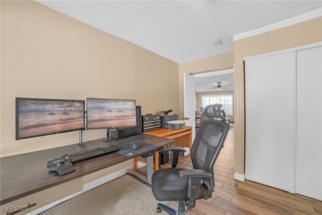 property at 933 Derringer Ln