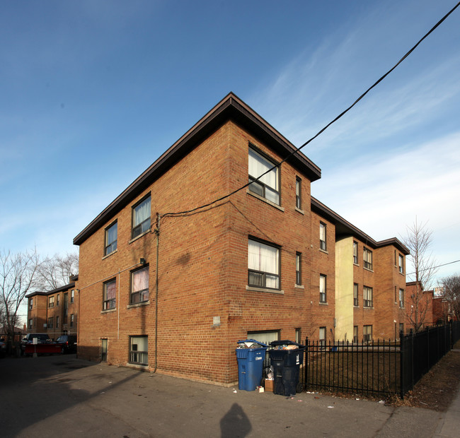 2842 Keele St in Toronto, ON - Building Photo - Primary Photo