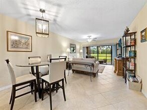 5054 Golfview Ct in Delray Beach, FL - Building Photo - Building Photo