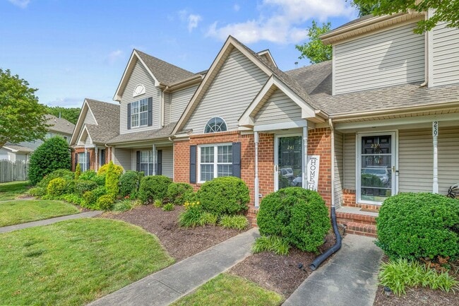 241 N Hill Ln in Chesapeake, VA - Building Photo - Building Photo