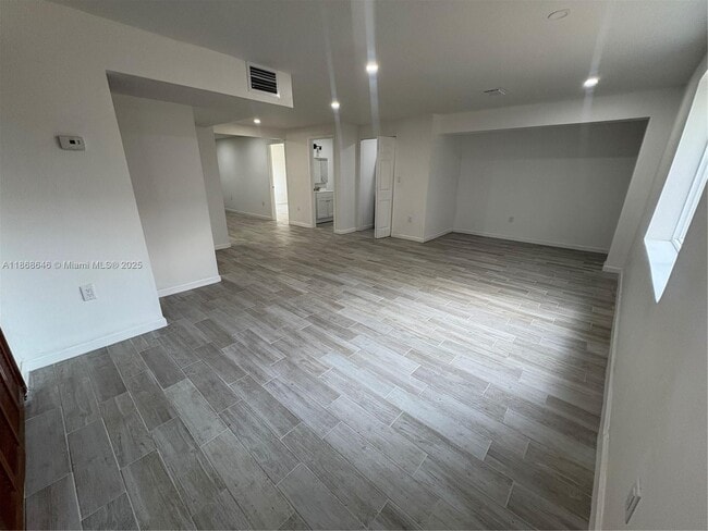 3291 SW 25th St in Miami, FL - Building Photo - Building Photo