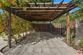 6308 Lindley Ave in Los Angeles, CA - Building Photo - Building Photo