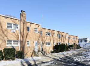 3590-3620 Park Ave in Wantagh, NY - Building Photo - Building Photo