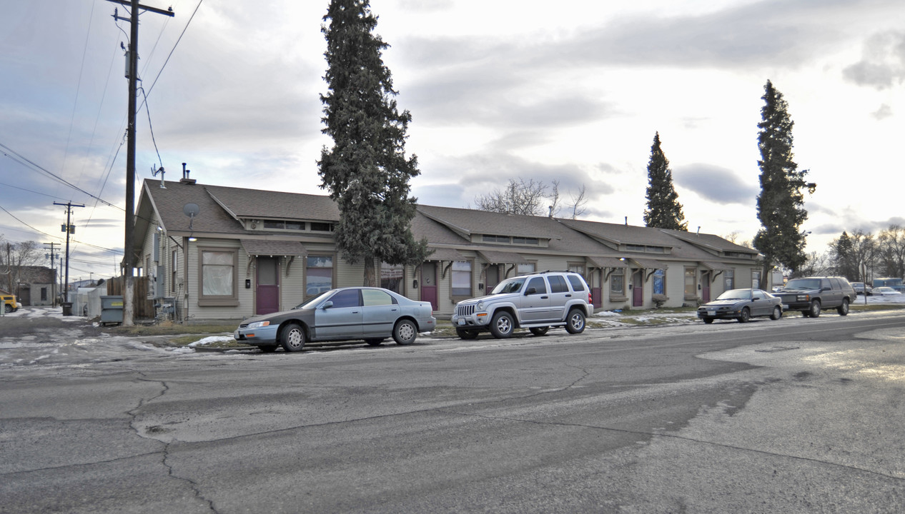 301 S 4th Ave in Yakima, WA - Foto de edificio