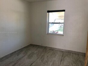 2519 Pierce St in Hollywood, FL - Building Photo - Building Photo