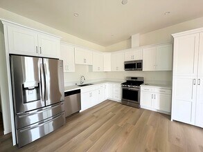 2754 S Sycamore Ave in Los Angeles, CA - Building Photo - Building Photo