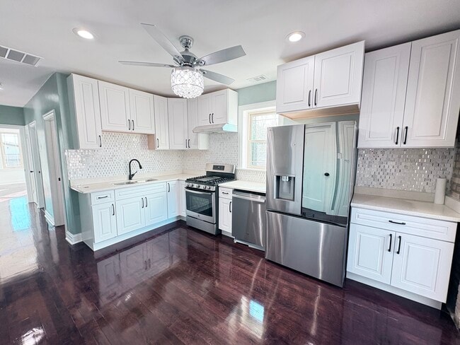 2026 W McLean Ave, Unit 3