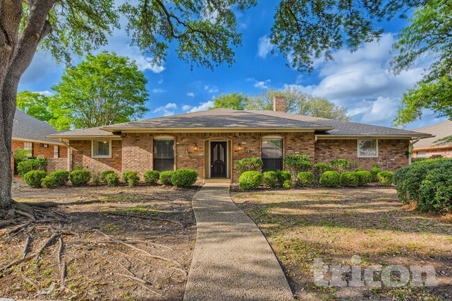 2407 Honeysuckle Dr in Richardson, TX - Building Photo - Building Photo