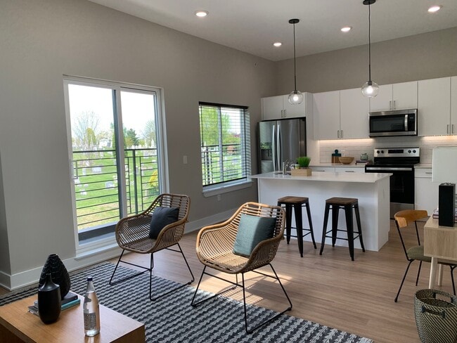 3915 Ridge Ave, Unit 301
