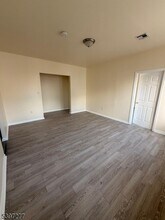 120 Bragaw Ave, Unit 3 in Newark, NJ - Building Photo - Building Photo