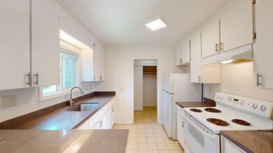 348 Robinson St in Sonoma, CA - Building Photo - Building Photo